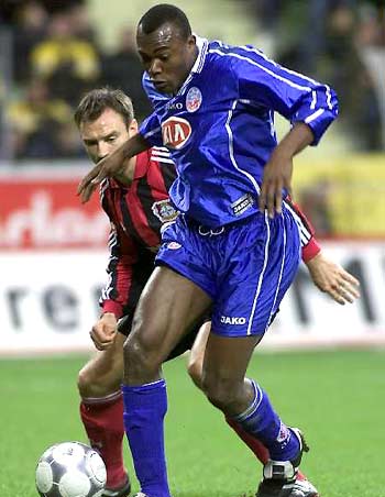 尤其是在近 尤其是在近